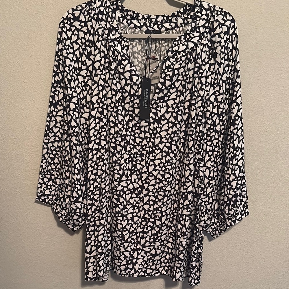 Jones & Co Black and White Women's Top